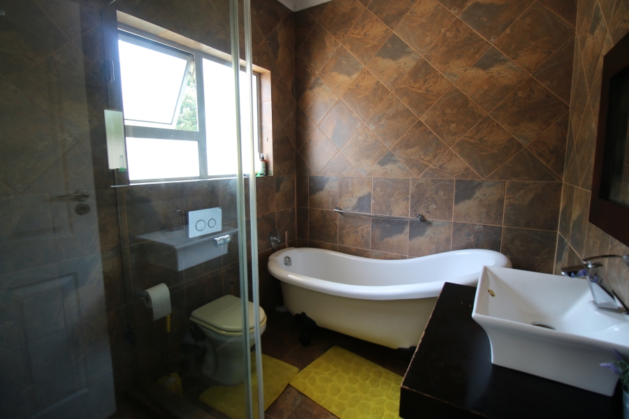 5 Bedroom Property for Sale in Gonubie Eastern Cape